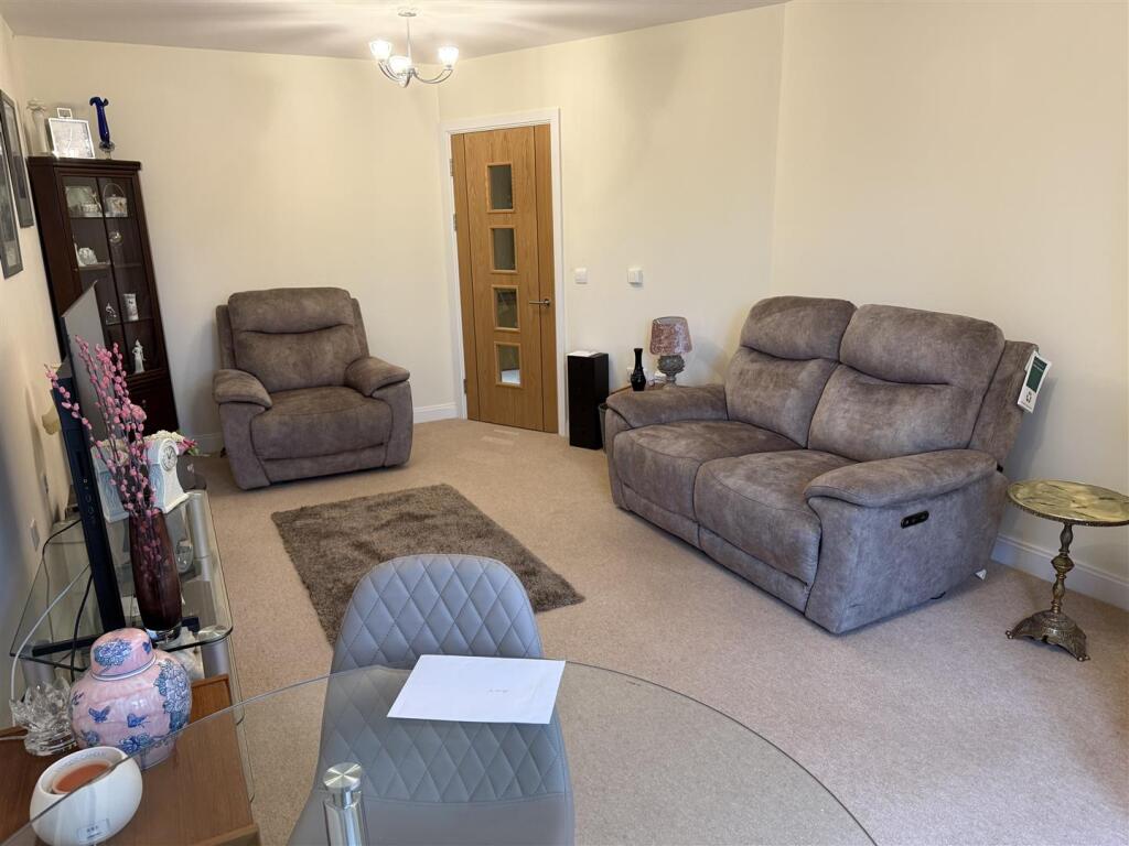 Mulberry Court, Enderby Road, Blaby, Leicester photo 4