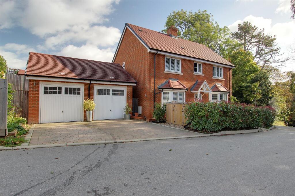 Main image of property: St. Francis Close, Tring