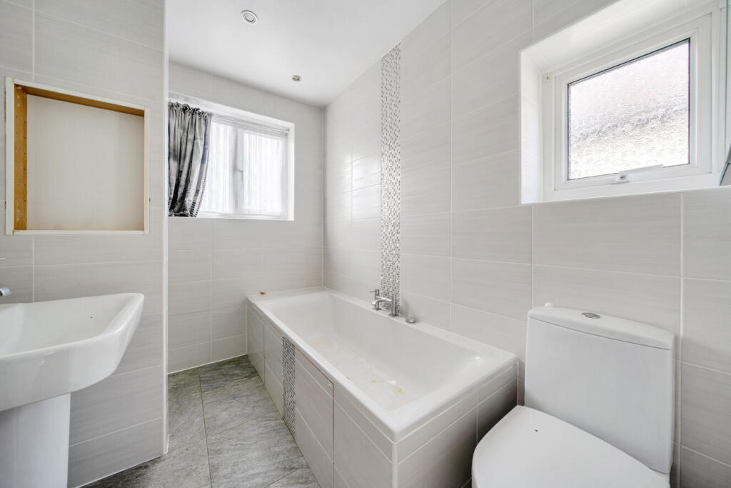 House in London - View 5
