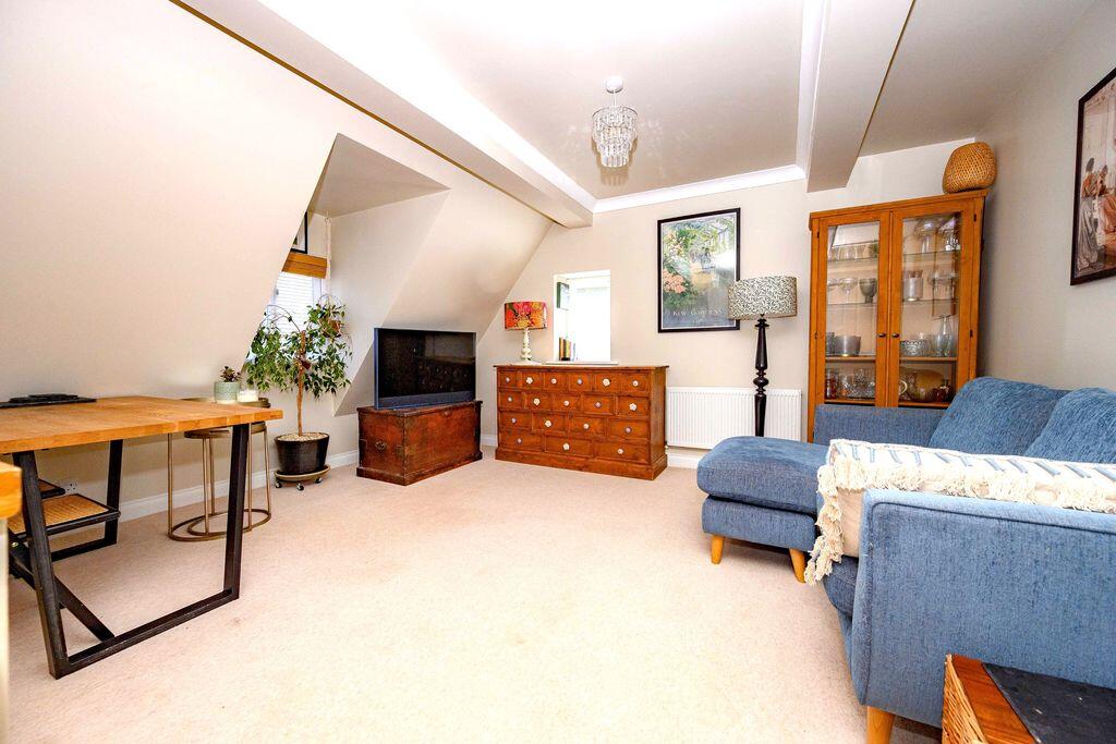 Additional image 5 of Astwick Manor, Coopers Green Lane