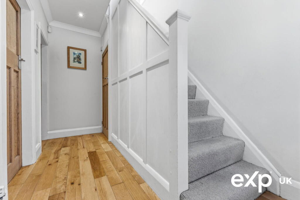 House in Nottingham, Ravenshead - More