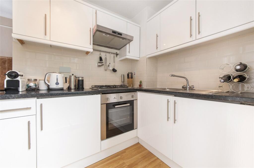 Apartment in London - View 3