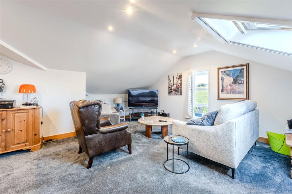 Apartment in Leeds, West Yorkshire - View 3