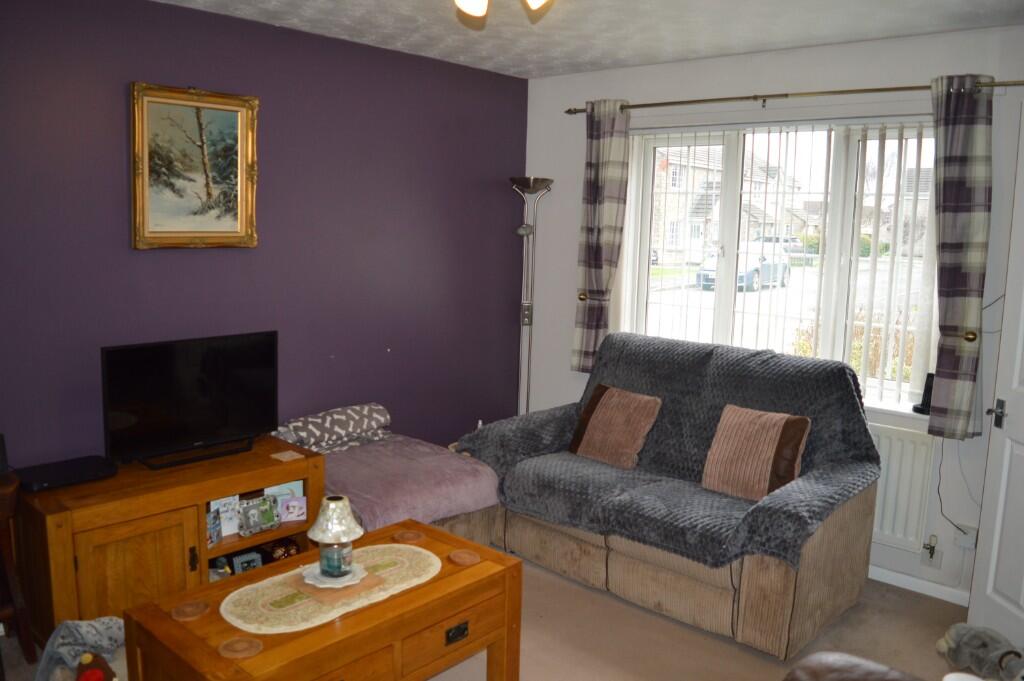 93, Caer Worgan photo 4