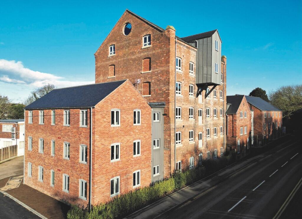 Main image of property: Hadley Place, Bromyard Road, WR2