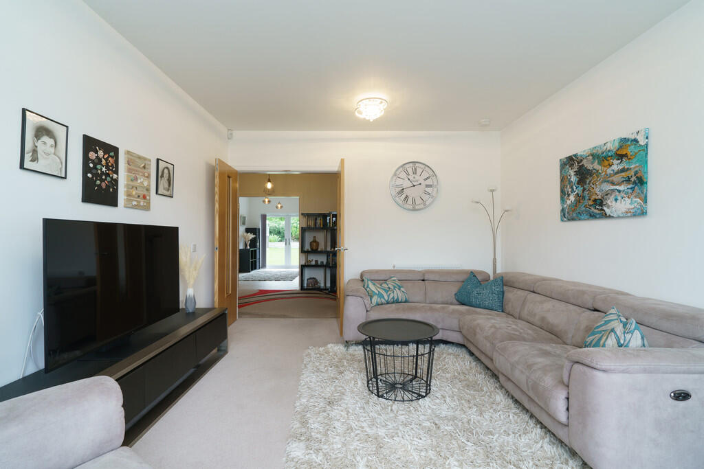 Entring Class Sign 4-bedroom Semi-Detached for rent in Aberdeen AB15, West Craigbank Way ...