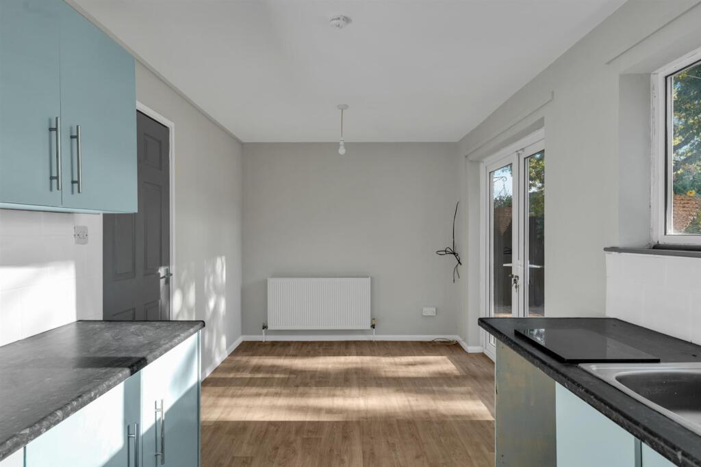 House in Newport - More