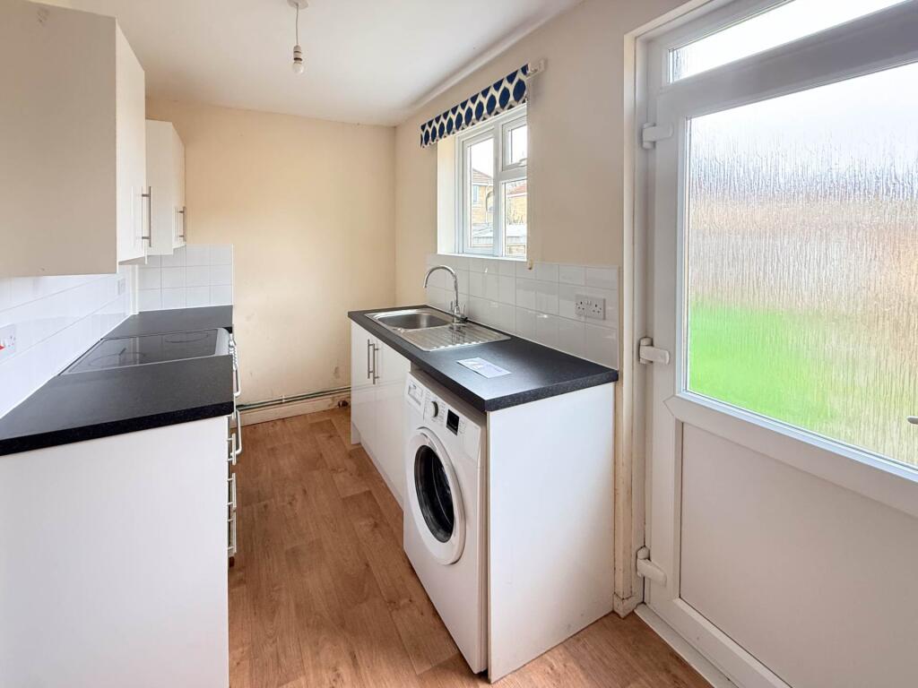 Eastover Grove, Bath photo 4