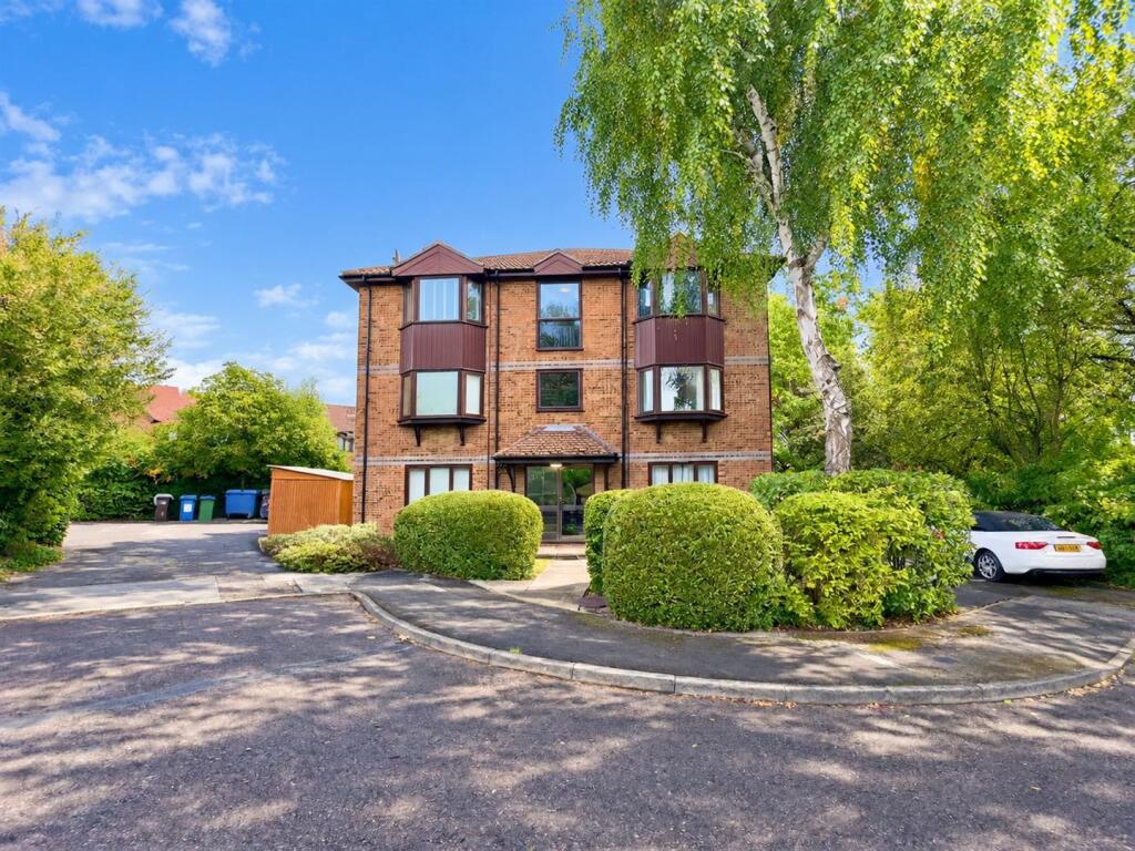 Main image of property: Swaledale Gardens, Fleet