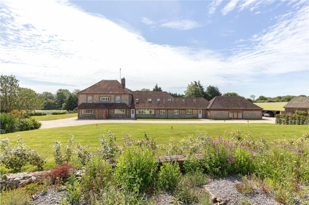 4 Bed Farmhouse, 5 Holiday Let Cottages, Aldingbourne, Chichester, West Sussex, PO20 photo 2