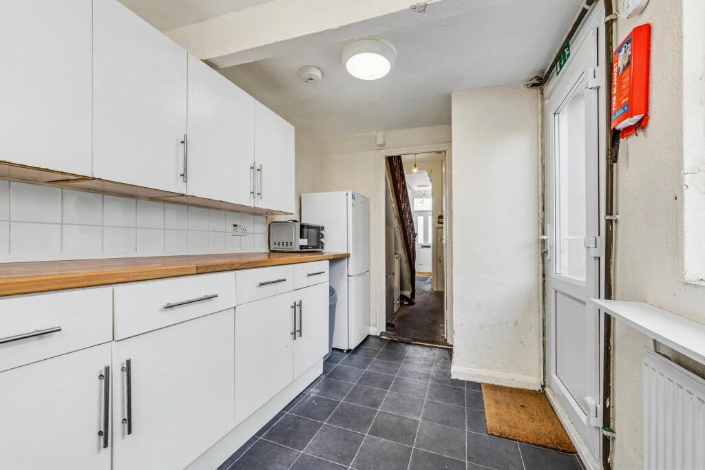 House in Brighton - View 5
