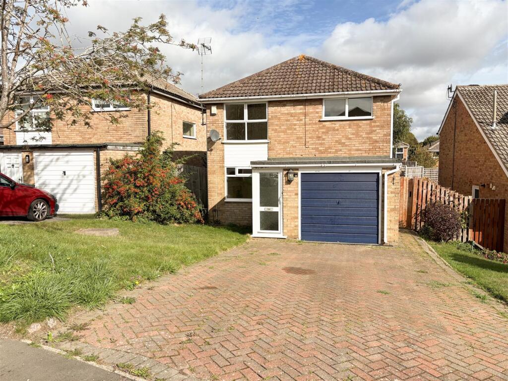 Main image of property: Bideford Green, Linslade