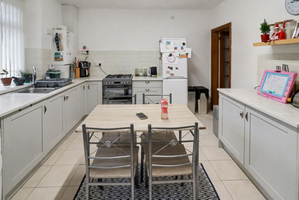 Duffryn Terrace, Elliots Town, New Tredegar photo 5