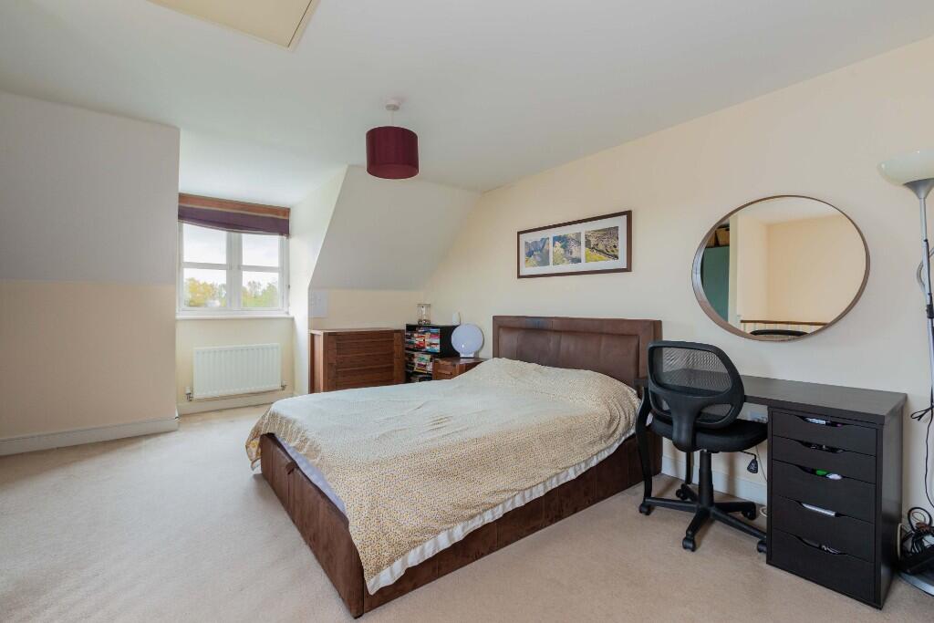 Mathecombe Road, Cippenham photo 4
