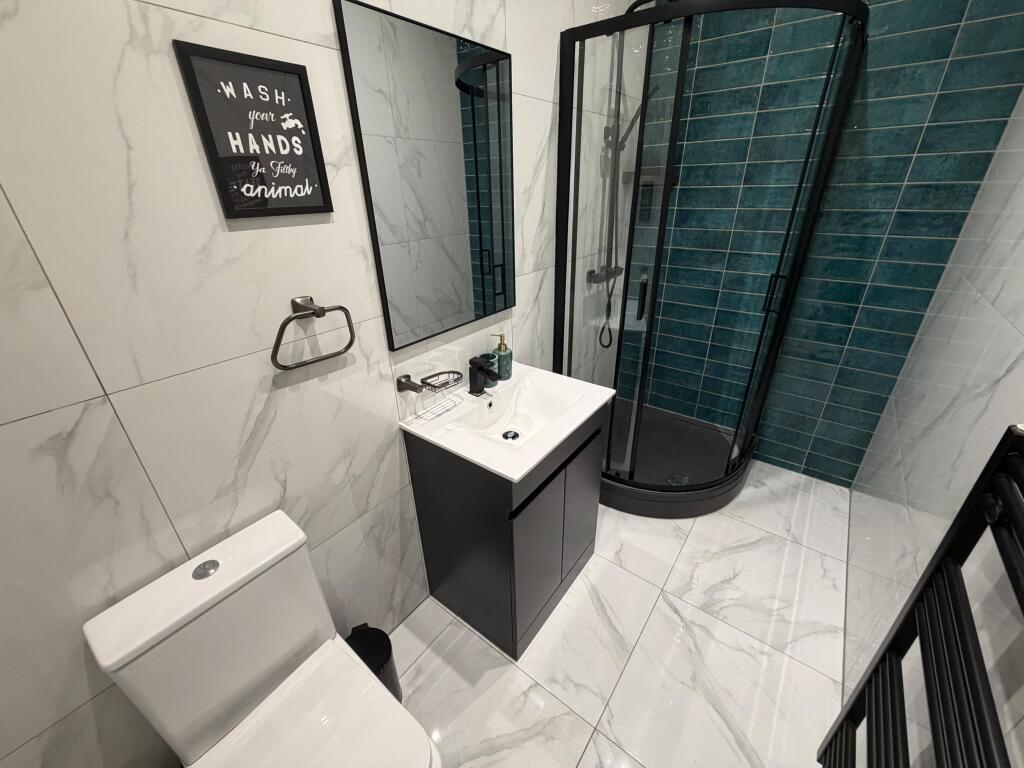 Apartment in Bradford, West Yorkshire - More