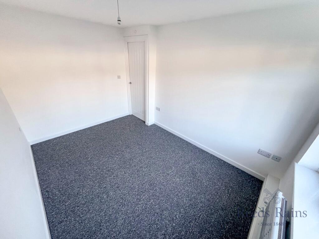 Apartment in Stoke-on-Trent - View 5
