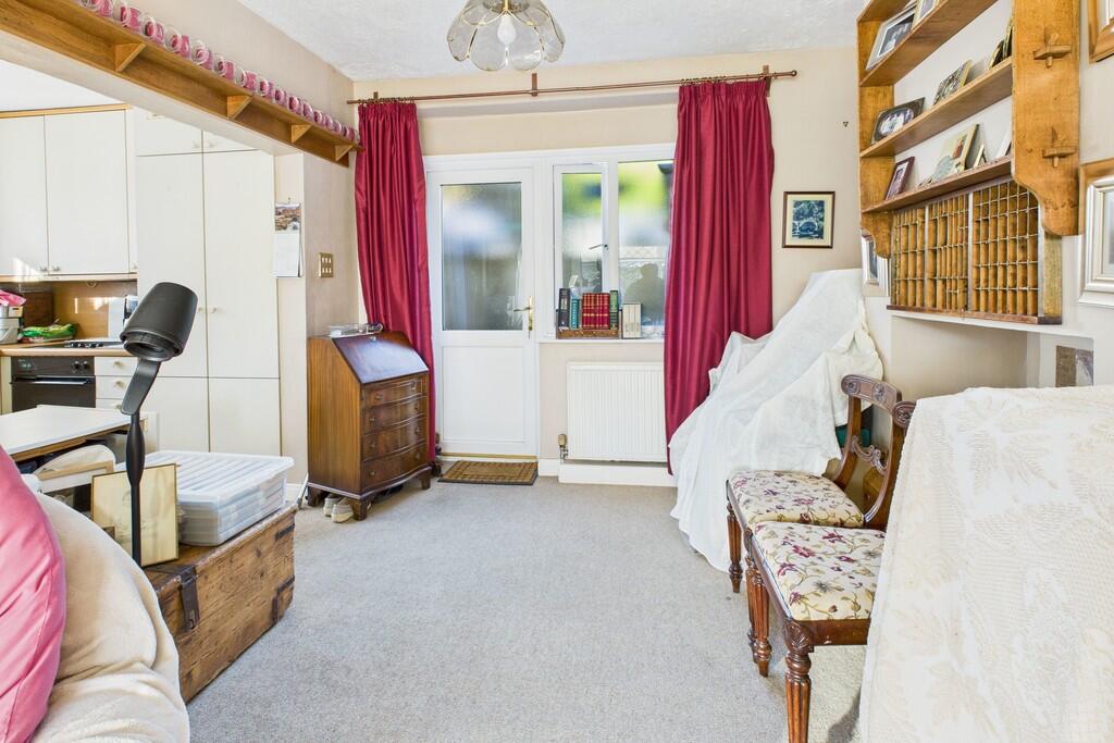 4 The Avenue, Grange-over-Sands, Cumbria, LA11 6AP photo 3