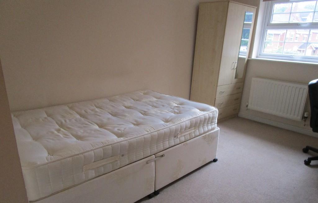 6 bedroom detached house for rent