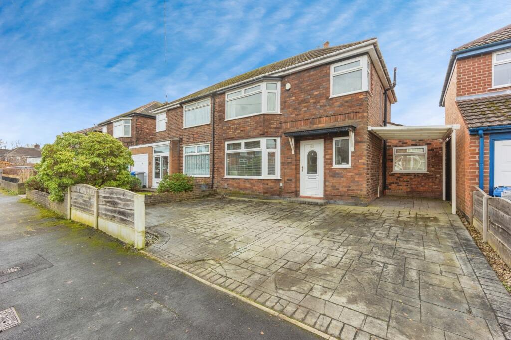 Main image of property: Newcroft Crescent, Urmston, Manchester, Greater Manchester, M41