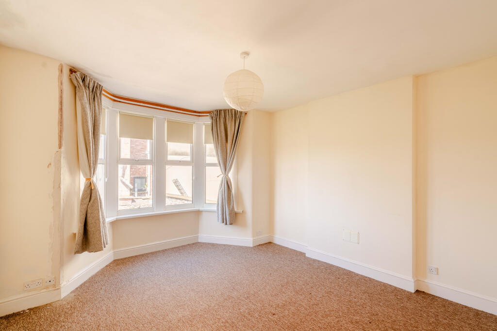 Apartment in Bristol, Redland - More