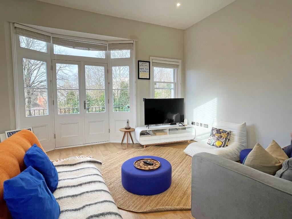 Apartment in Brighton, Round Hill - View 4