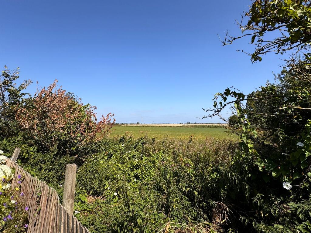 Low Lane, Croft, SKEGNESS - View 4