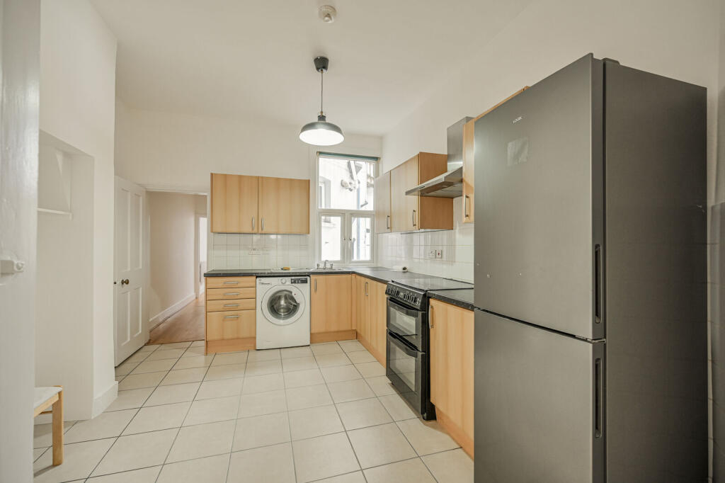 Apartment in London - View 5