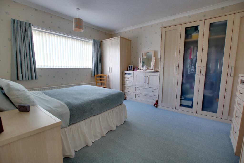 House in Southampton, Hollybrook - View 5