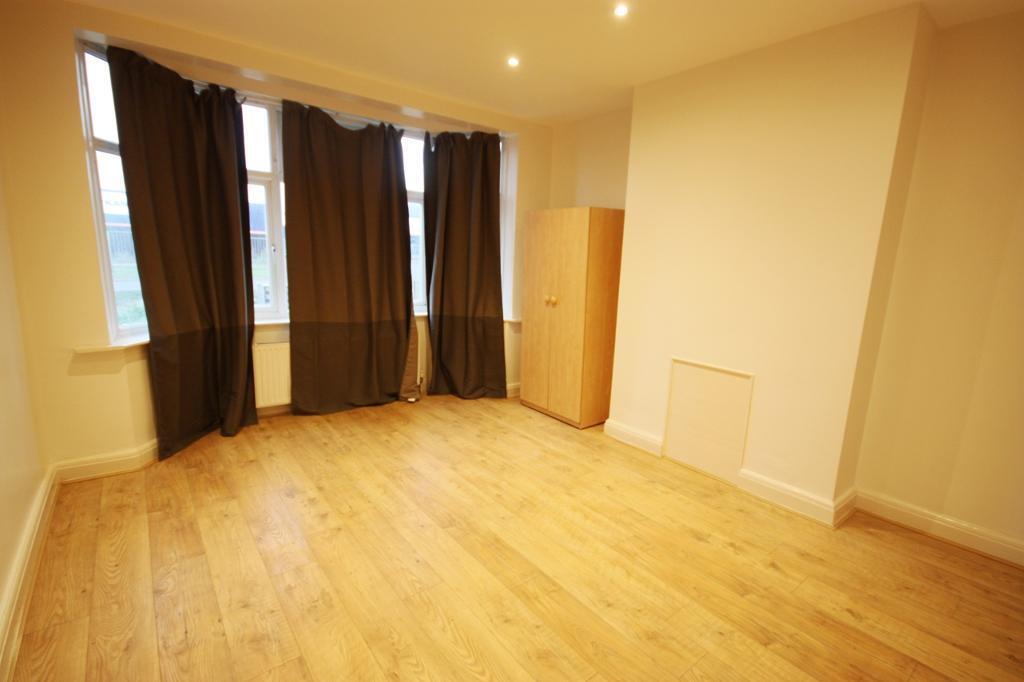 Main image of property: Western Avenue, Acton, London, W3 0PH