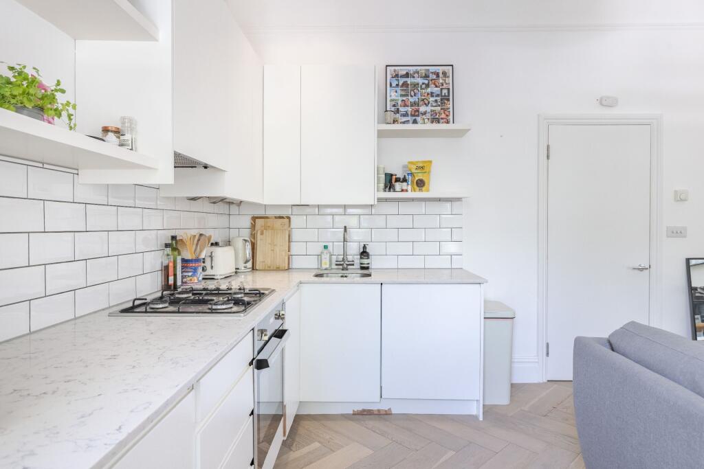 Apartment in London, Earl's Court - More