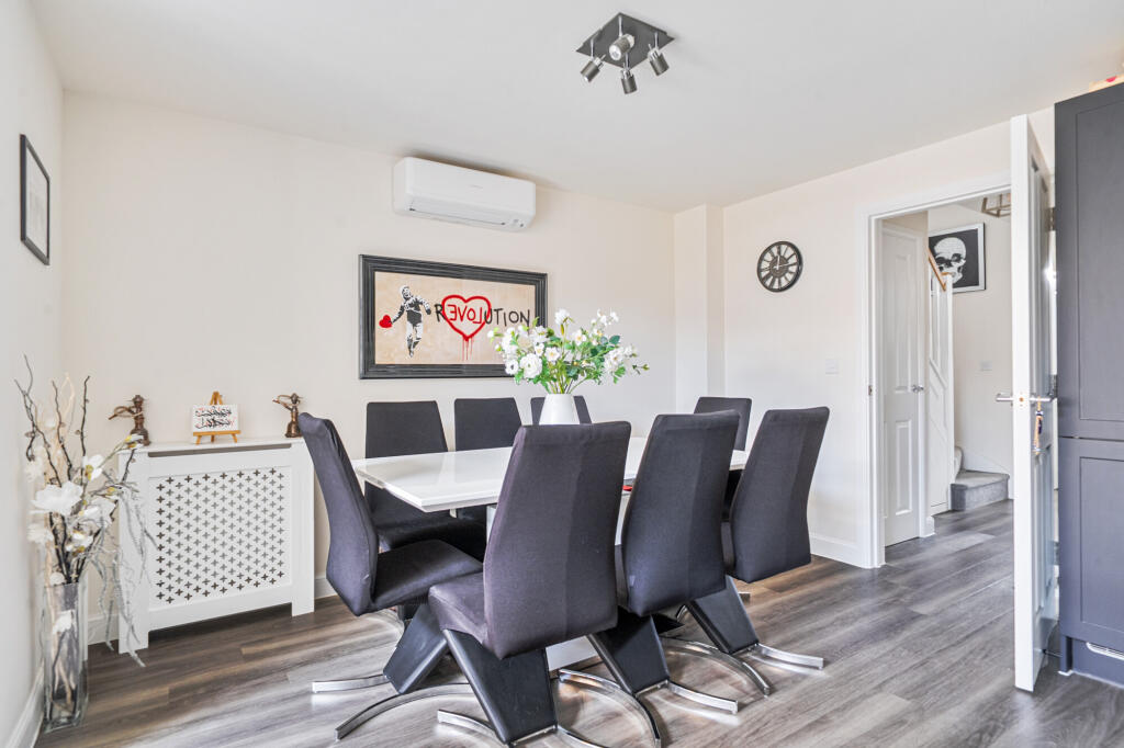 House in Aldershot, North Town - View 5