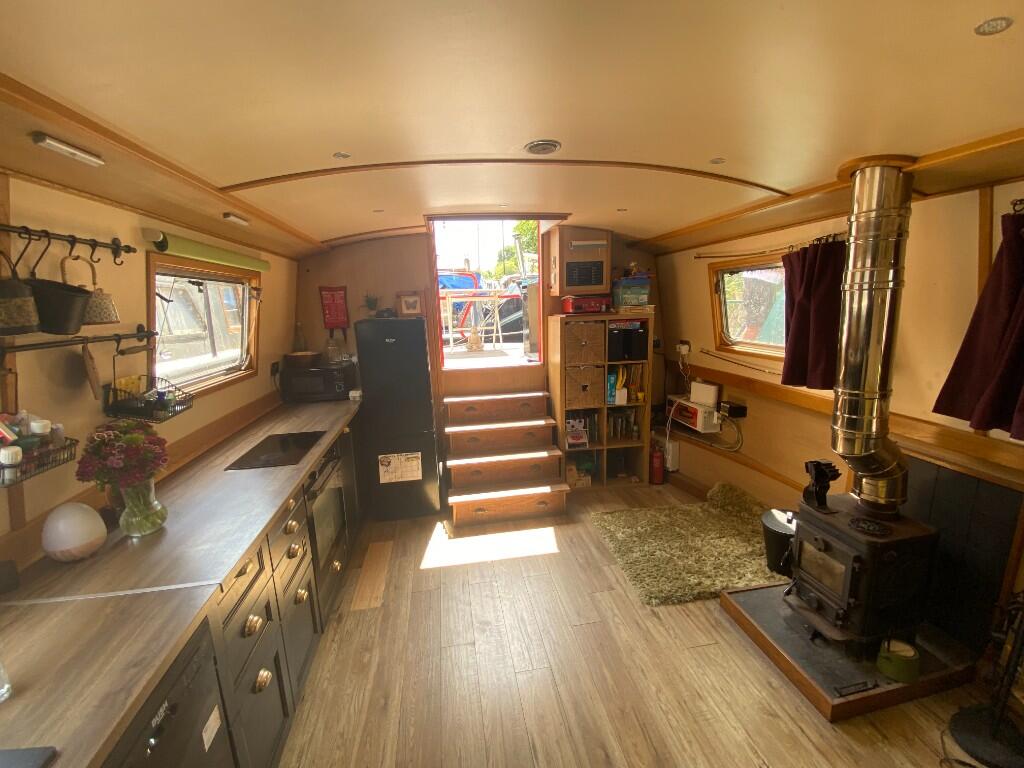 Ash Island, East Molesey, Surrey, KT8 photo 2