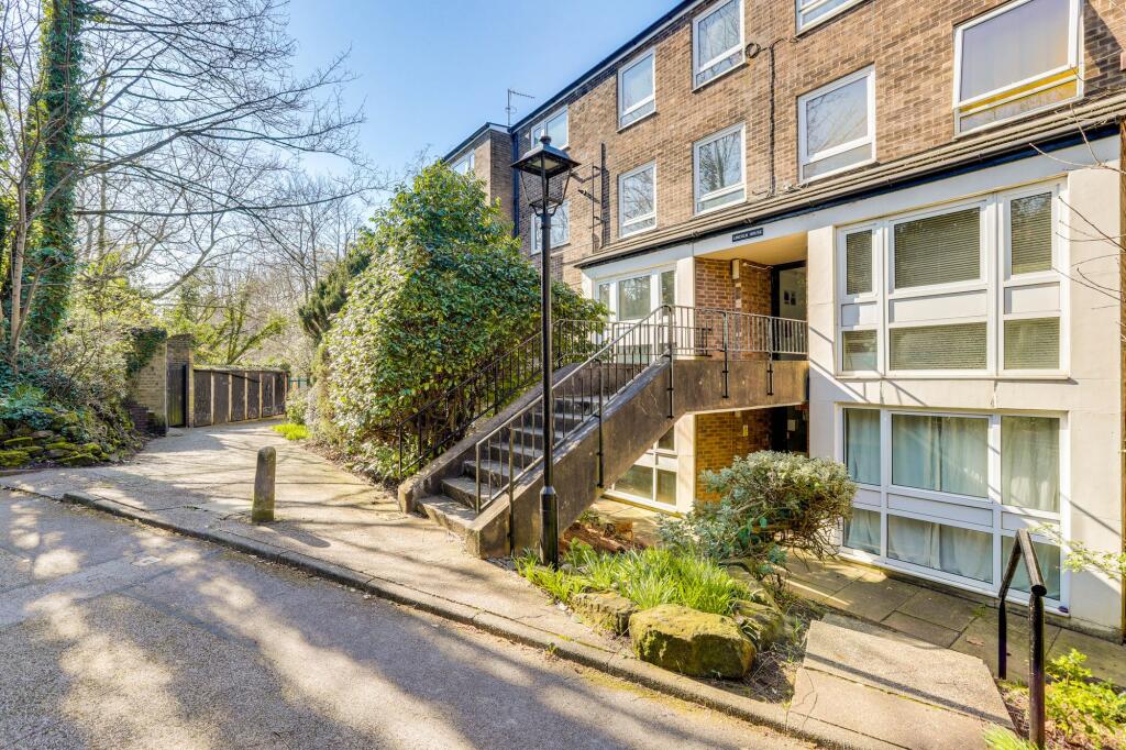 Main image of property: Redcliffe Road, Nottingham, NG3