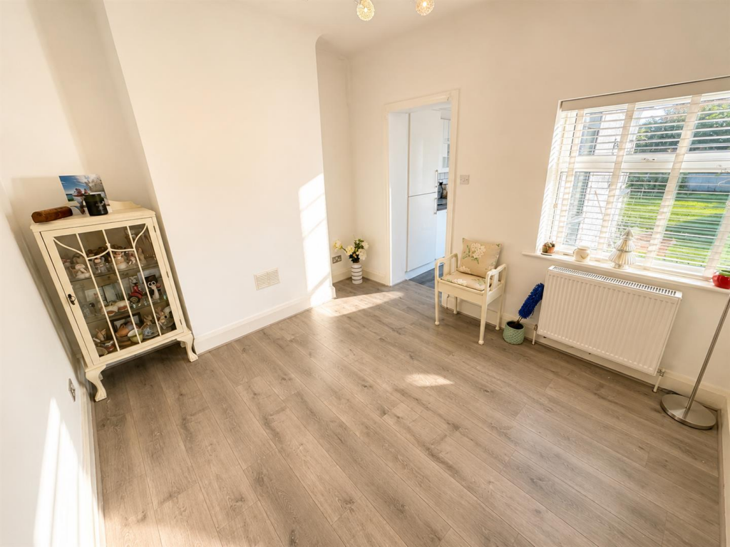House in Pensby, Liverpool City Region - View 4