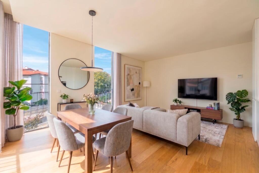 Main image of property: Lisbon, Cascais