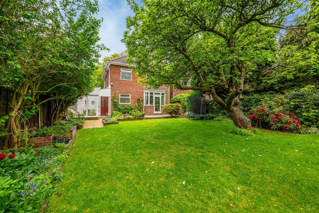 Woodcroft Avenue, Tipton photo 2