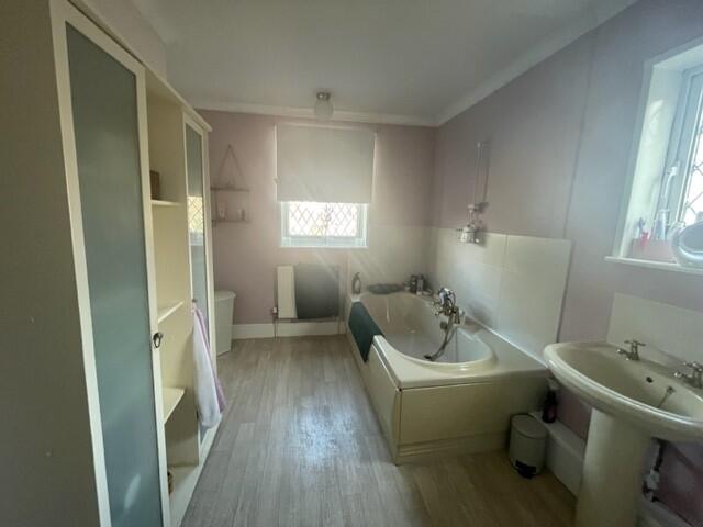 House in Sutton-in-Ashfield, Eastfield Side, Dalestorth - More