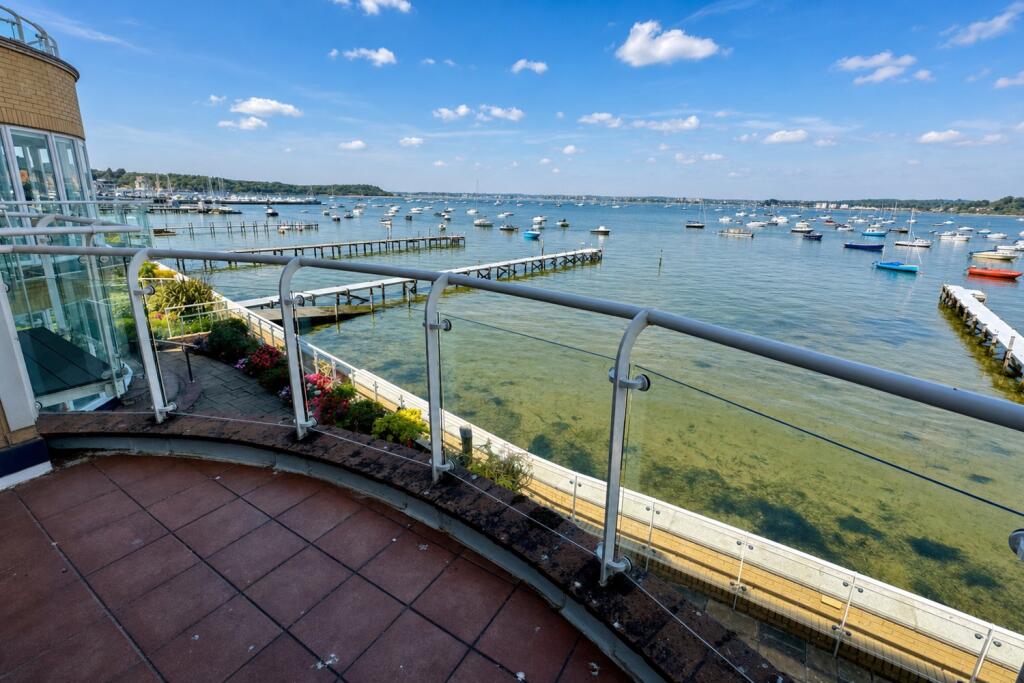 Apartment in Bournemouth - View 2