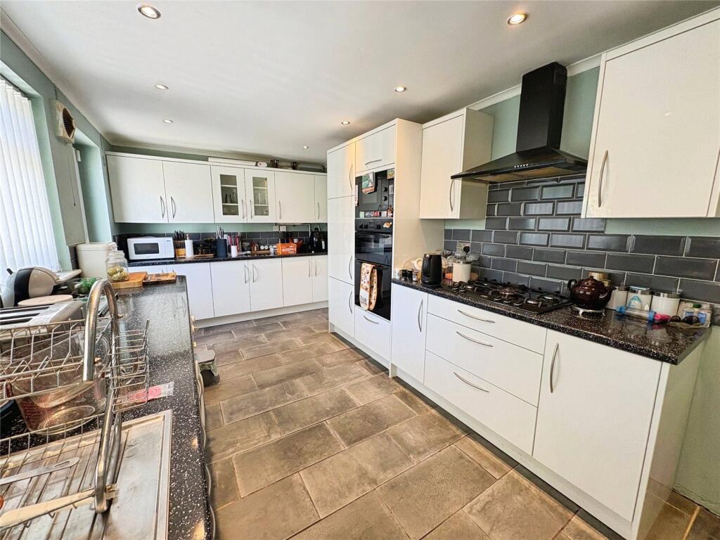 House in Bedworth, Collycroft - View 4