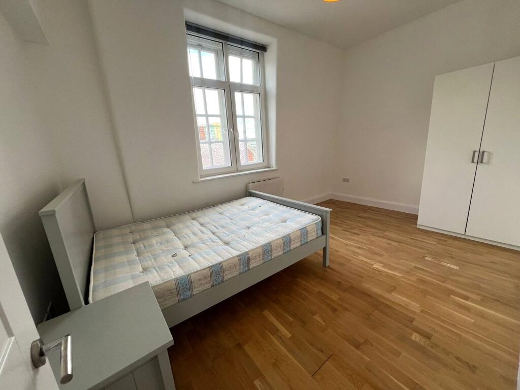 Apartment in London - View 2