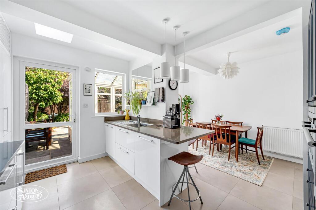 House in London, Hanwell - View 3