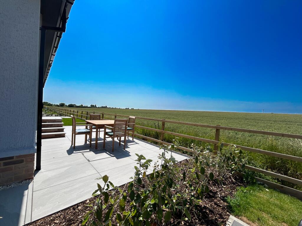 Two Bed Omar Newmarket, St Osyth Place, Cockett Wick Lane, St Osyth, Essex, CO16 8SE photo 2