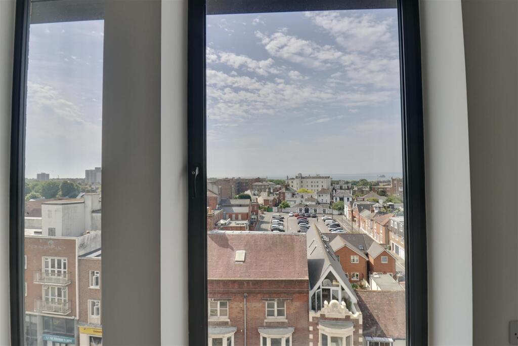 Apartment in Portsmouth - View 4