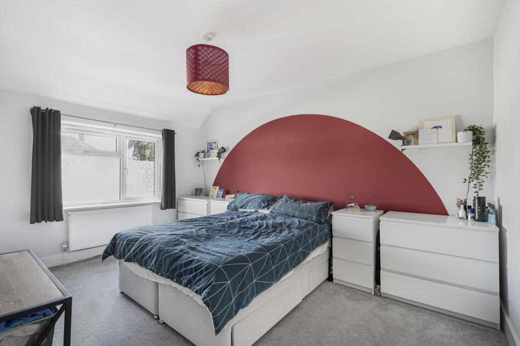 House in Guildford - View 5