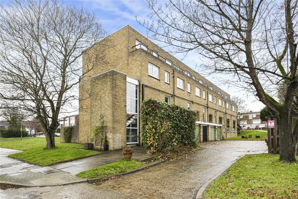 Main image of property: Hayesford Park Drive, Bromley, BR2