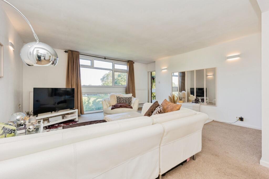 Apartment in Manchester, Greater Manchester - View 5