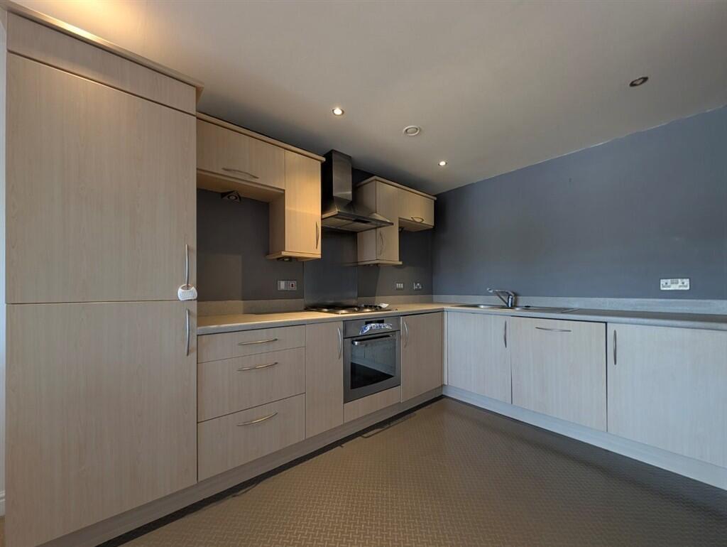 Apartment in Newcastle upon Tyne - View 5
