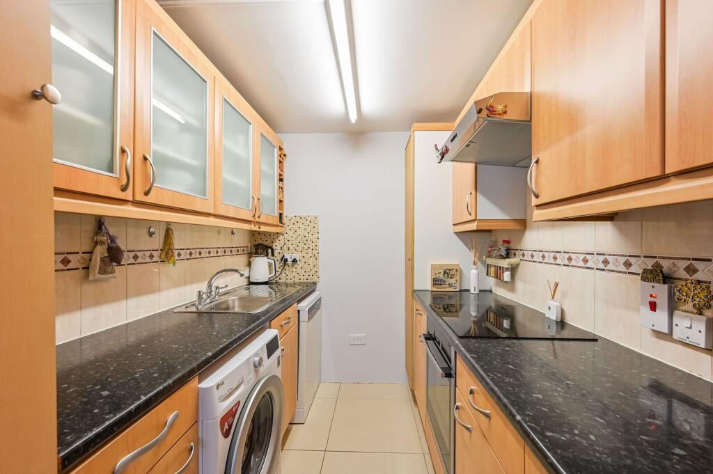 Apartment in London - More