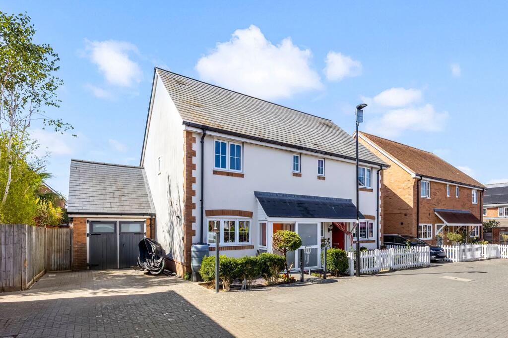 Main image of property: Meadow Drive, Henfield, BN5