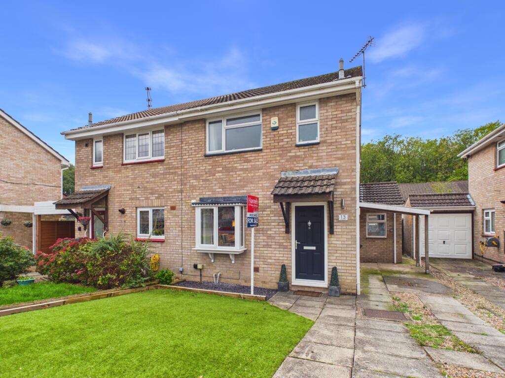 3-bed semi-detached on Lidgate Close, Mickleover, £250,000
